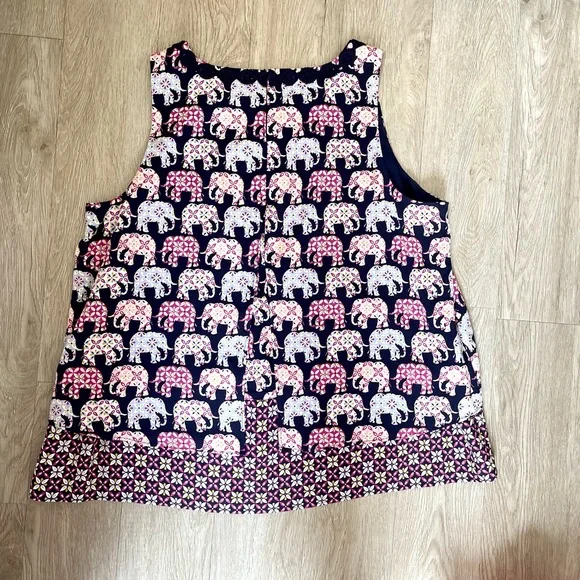 Crown & Ivy sleeveless tiered top! - Picture 5 of 6